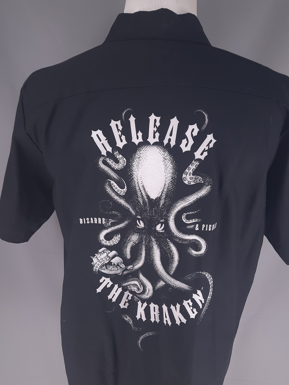 Release The Kraken Black Garage Shirt Men’s XL Black Spiced Rum